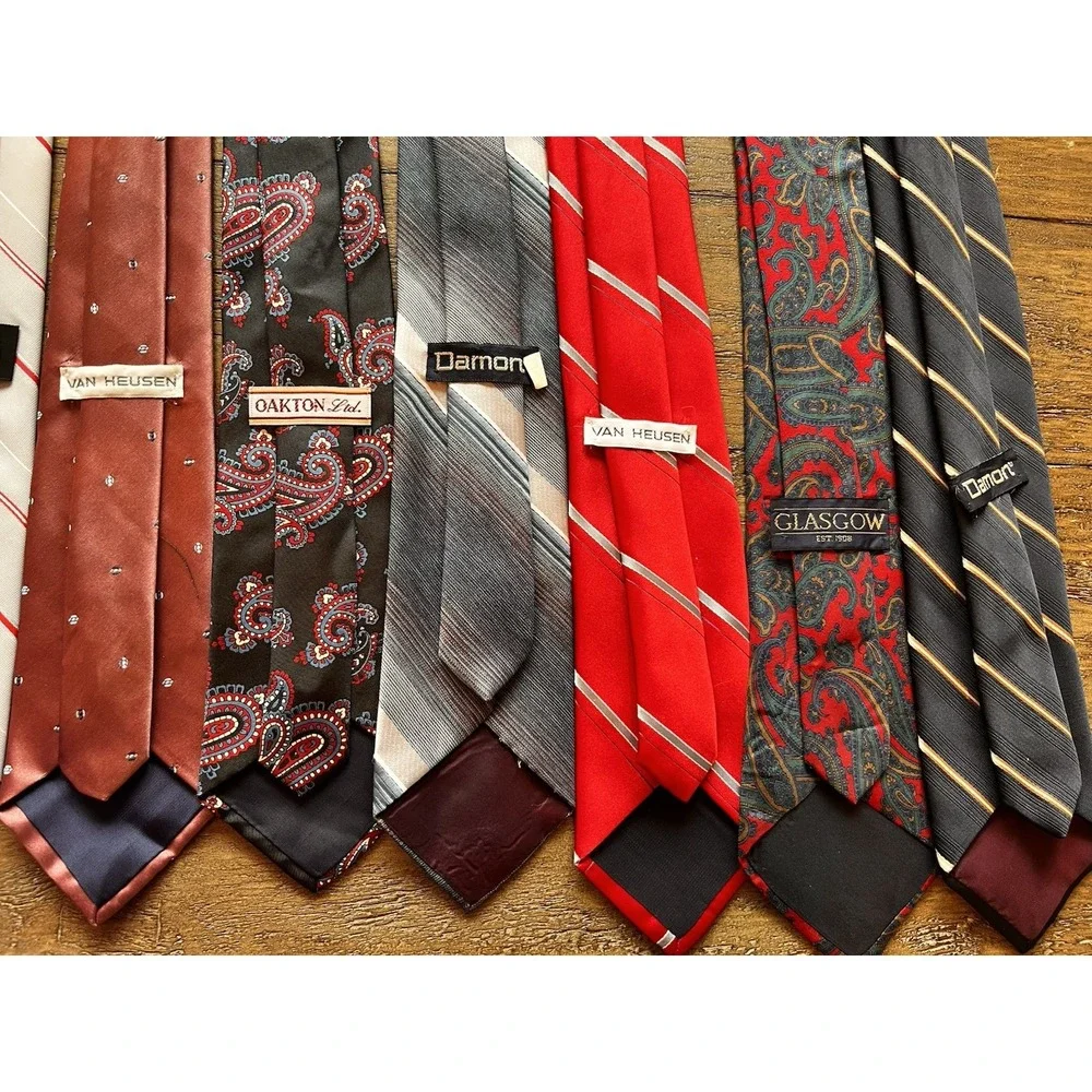 Vintage Mens Neck Ties LOT OF 22 - Van Heusen, Wembley, Damon & More Classic